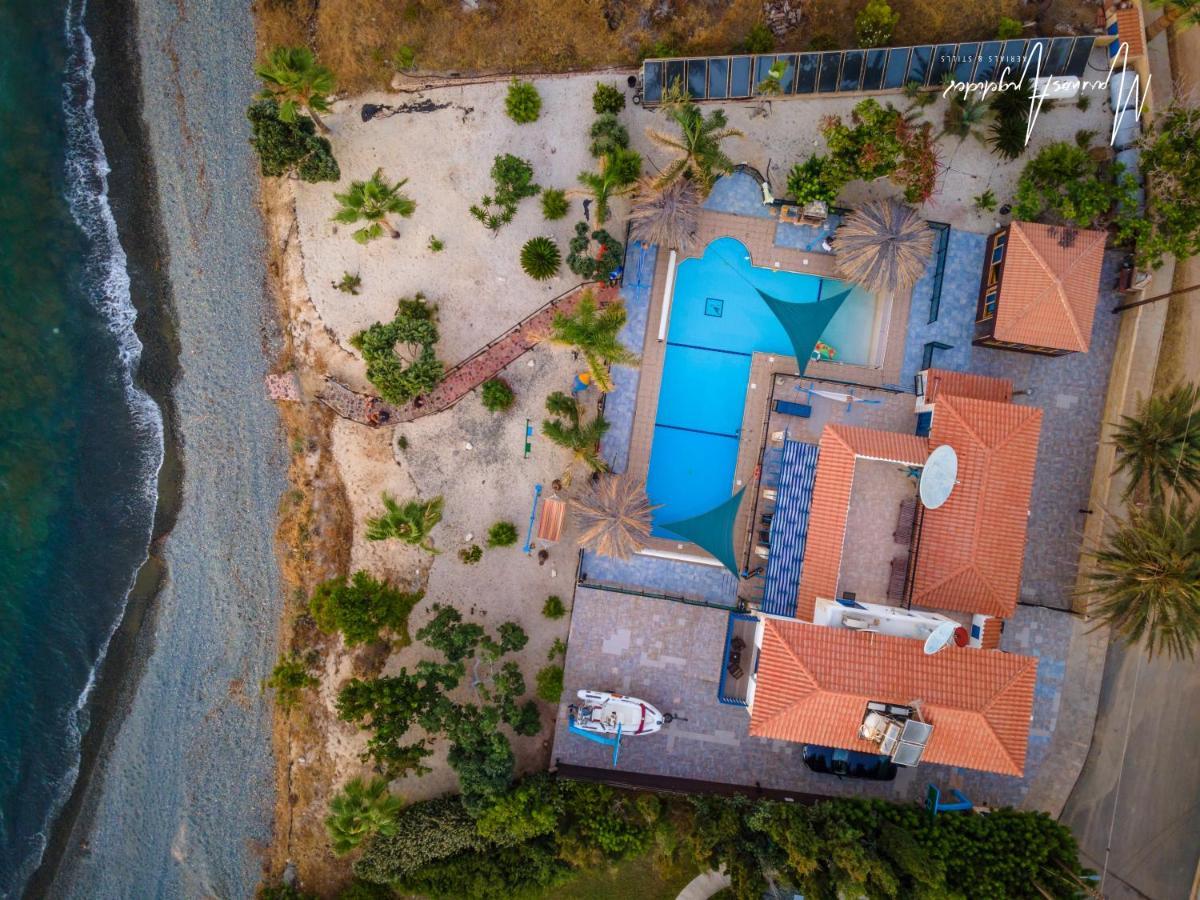 Astrofegia Beachfront Villa Pomos Exterior foto
